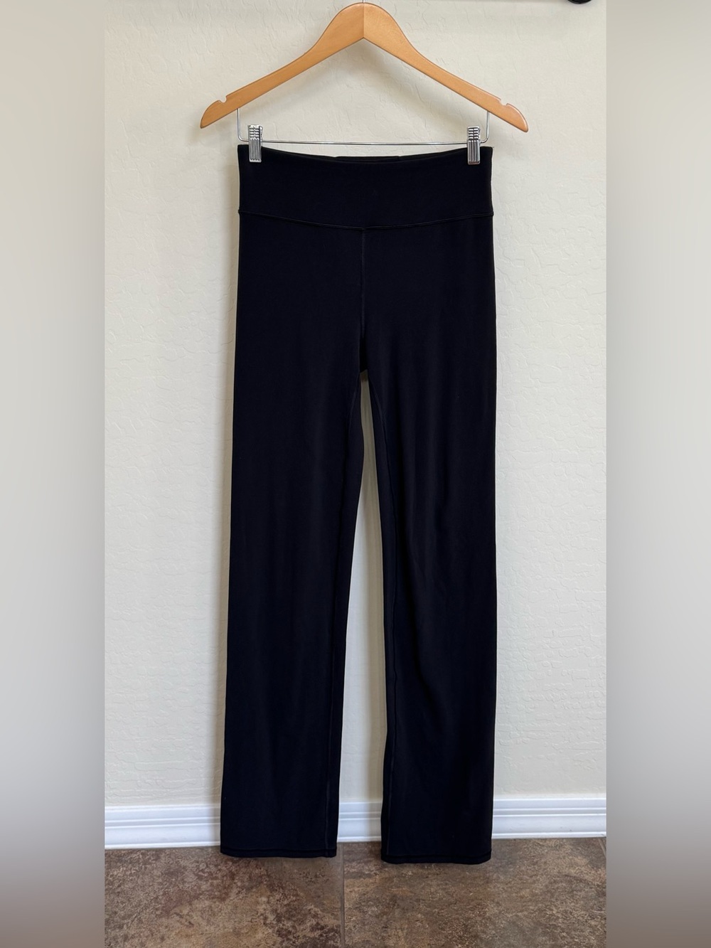 Athleta Elation Straight Leg 2.0 Black Athletic Yoga Pants Sz M Tall 35” Inseam